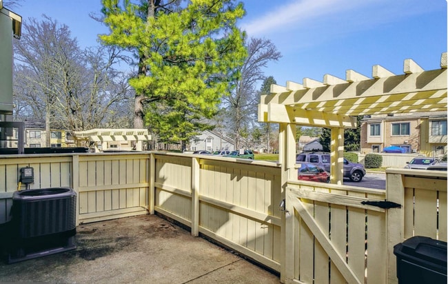 Photo - 8851 Welbeck Way