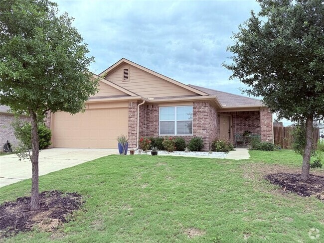 Building Photo - 10801 Seguin St Rental