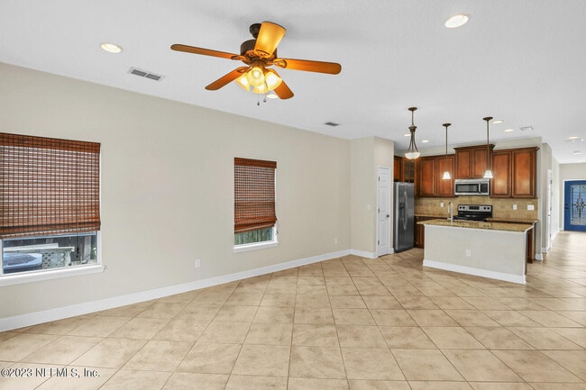 Photo - 779 10th Pl S