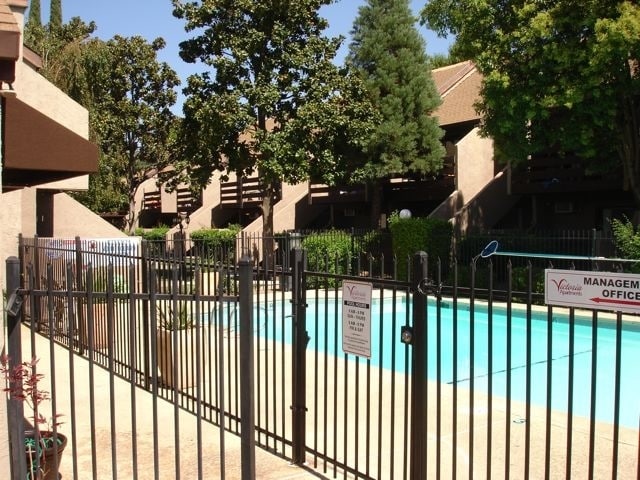 Photo - Victoria Apartments