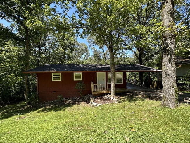 Building Photo - 35 Gore Ln