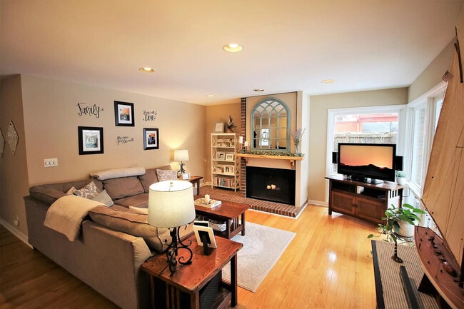 Photo - 1431 Woodland Ave