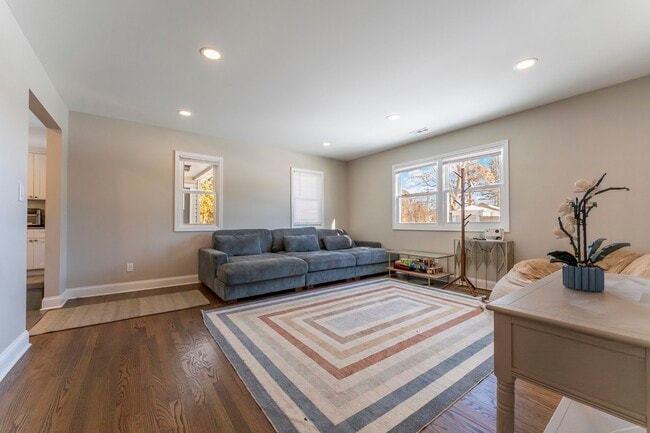 Photo - 1700 N Linden Ave