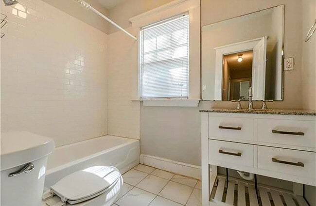 Photo - 1191 Mansfield Ave NE Unit 1191