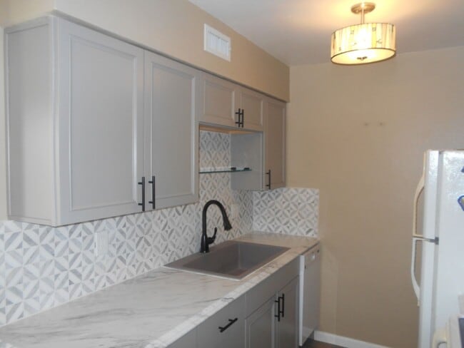 Photo - 5771 Peregrine Ave