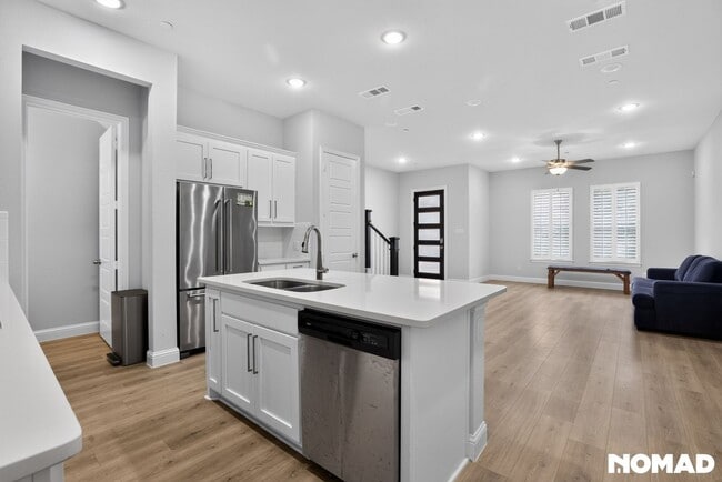 Photo - 12990 Jk Ojha St