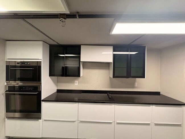 Photo - 808 N Calvert St Unit 2