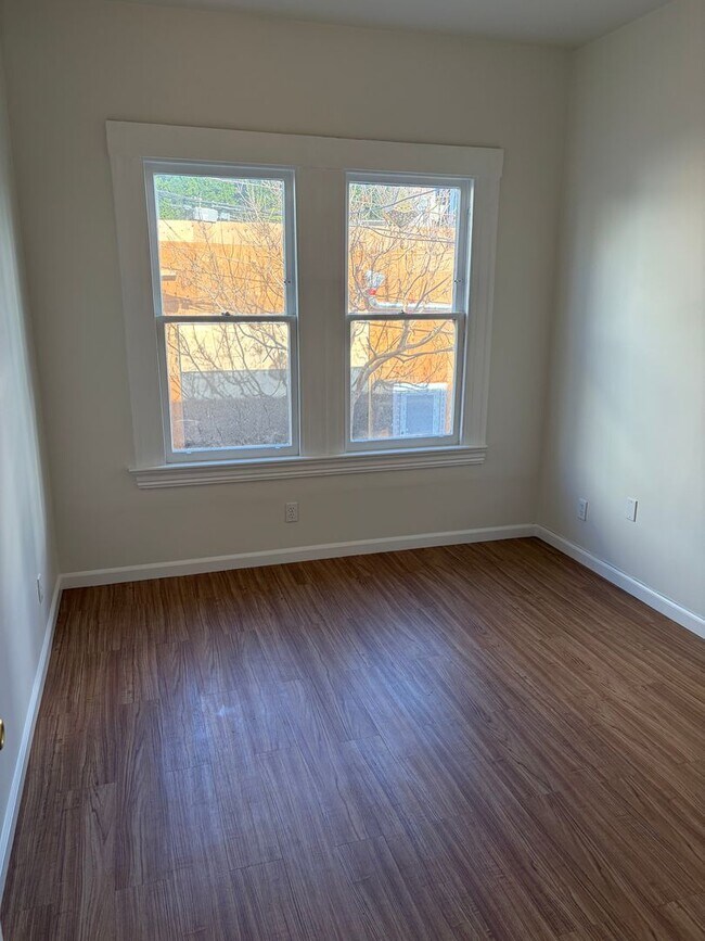 Building Photo - Charming One Bedroom in Hayes Valley **Washer/Dryer**Open Saturday/Sunday**