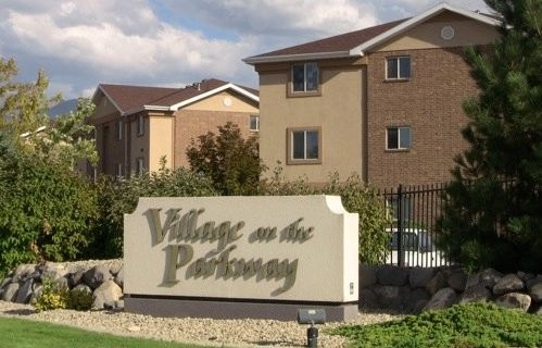 Building Photo - Village on the Parkway Rental