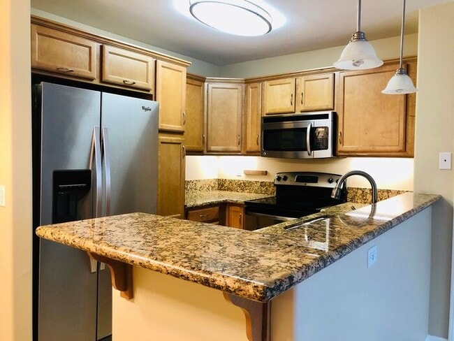 Photo - Sunny Top Floor 2BD/2BA Condo in Desirable...