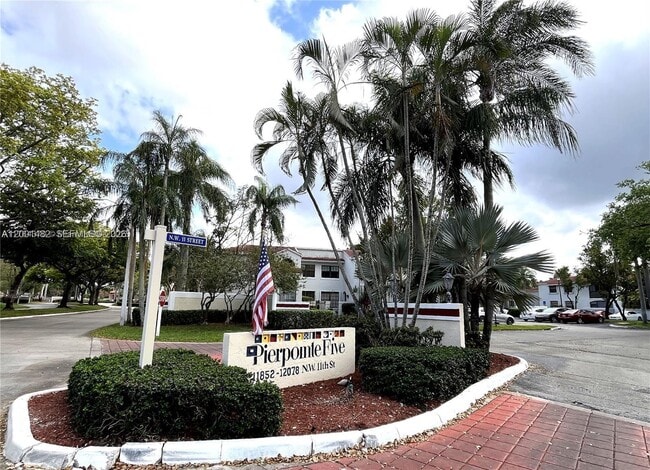 Building Photo - 11905 NW 11th St Unit 11905