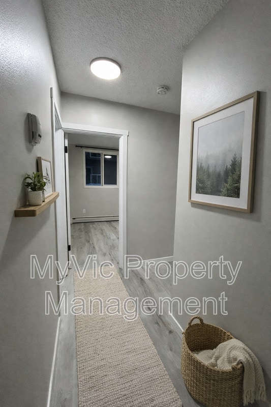 Photo - 10024-10154 154 St Unit Renovated One Bed