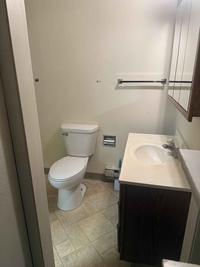 Photo - 424 3rd St SE