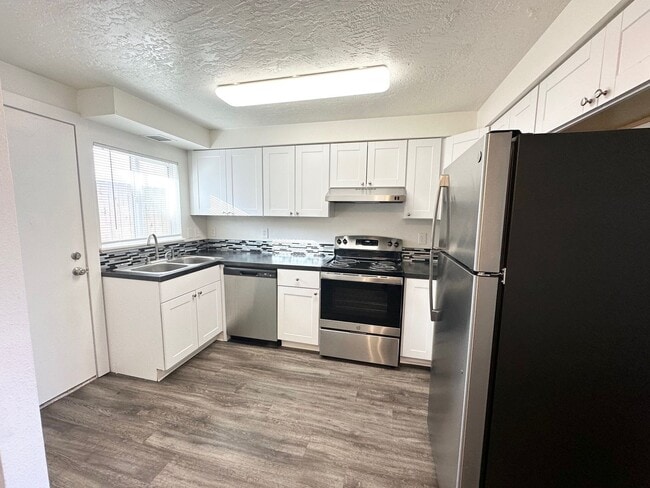 Photo - 211 N Indiana Ave Unit 211-2