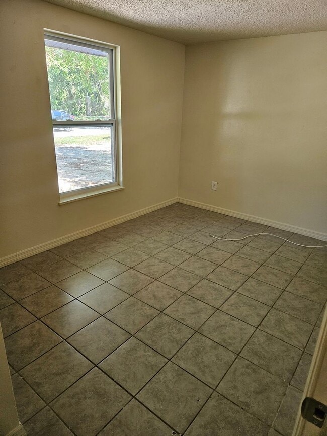 Photo - 3/2 DUPLEX WEST SIDE Casa