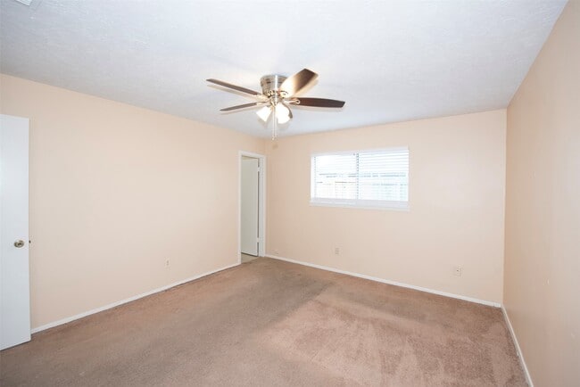 Photo - 4843 Beechaven St