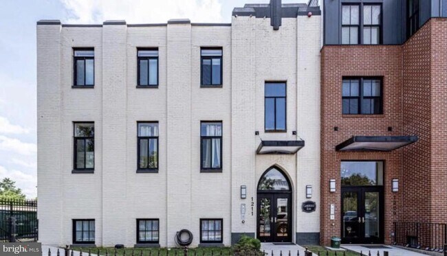 Photo - 1211 G St SE Unidad 6