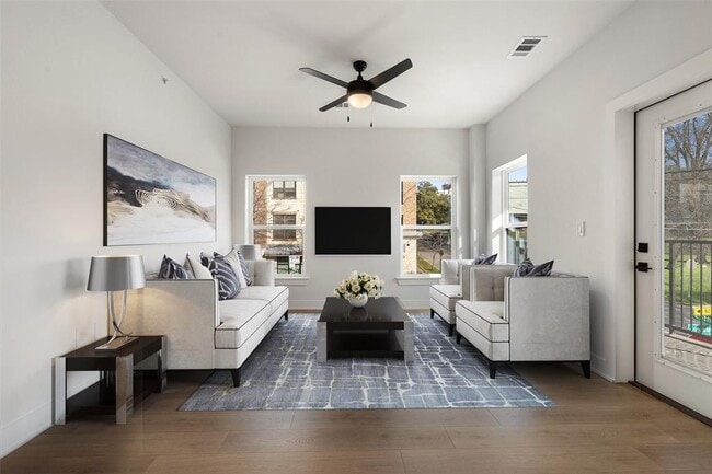 Photo - 2500 Longview St Unidad 222