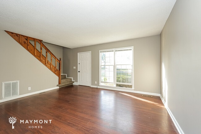 Photo - 111 Windward Dr