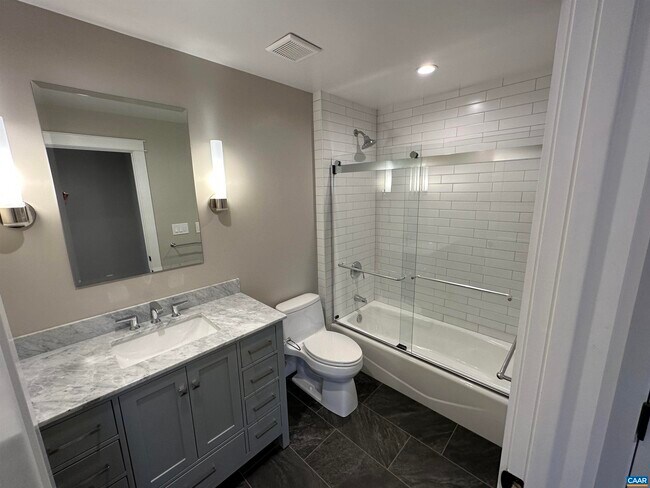 Photo - 652 Ivy Hill Ln