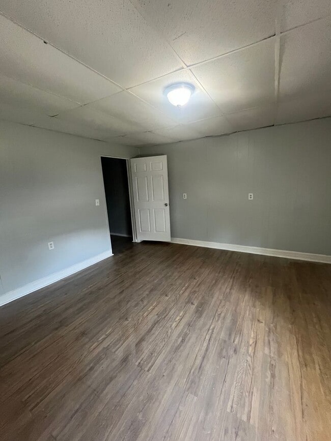 Photo - Newly renovated 2/1 in Portland!