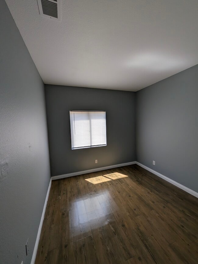 Photo - 43592 Yukon Ct