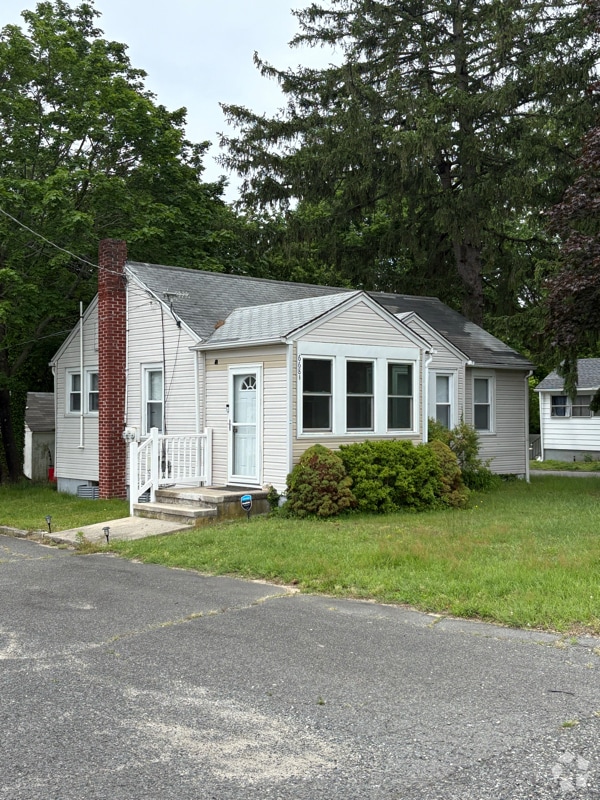 Building Photo - 668 Shiloh Pike Rental