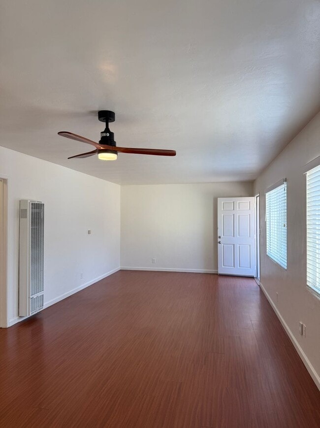 Photo - 1636 Grove St Unidad 1636 Grove Street (3-4 C)