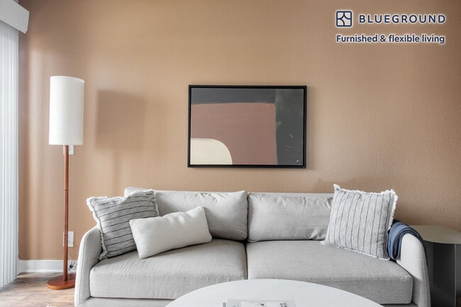 Photo - 7660 Beverly Blvd Unidad FL1-ID1100