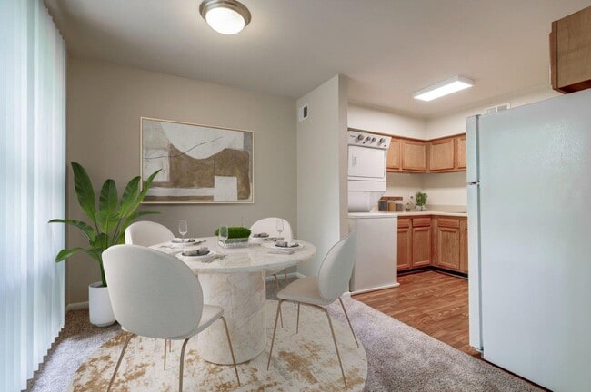 Photo - Monarch Crossing Apartment Homes