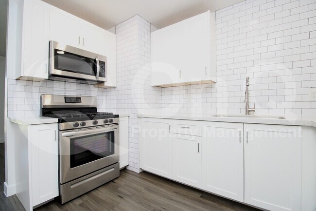Photo - 7625 N 12th St