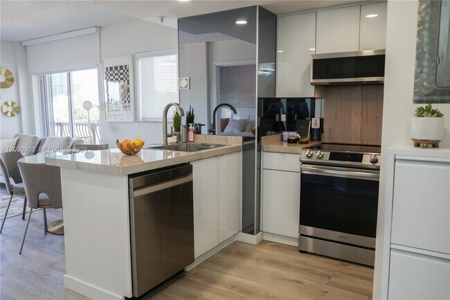 Photo - 1918 Brickell Ave Unit 502