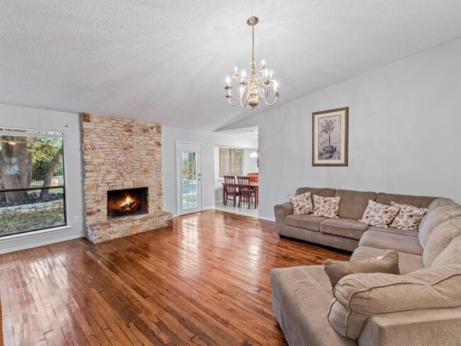 Photo - 404 Mulberry Dr
