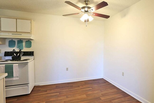EAGLES POINT APARTMENTS