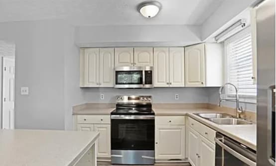 Photo - 4556 Coopers Creek Pl SE