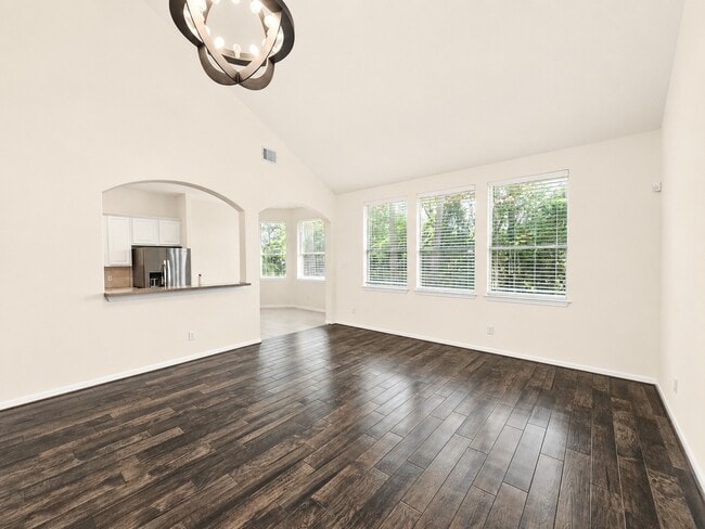 Photo - 98 W Knightsbridge Dr