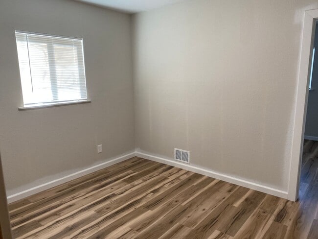 Photo - Spacious Single-Story Living with Modern Comforts and Outdoor Appeal