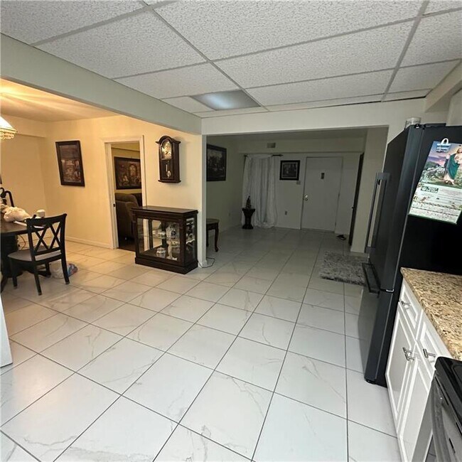 2882 Aronimink Pl Townhome Townhome Rental in Macungie PA