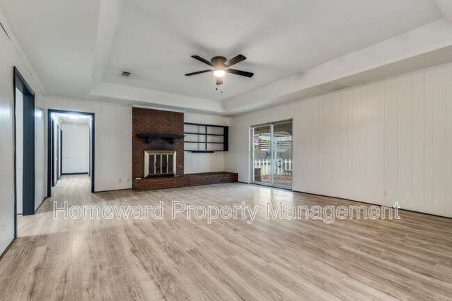 Photo - 718 Knollridge Dr