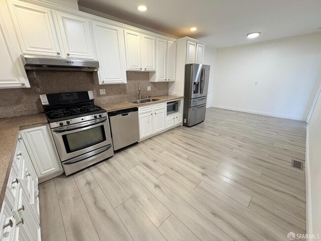 Photo - 848 Girard St