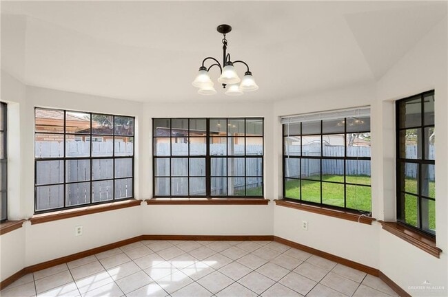 Photo - 13 N 16th St