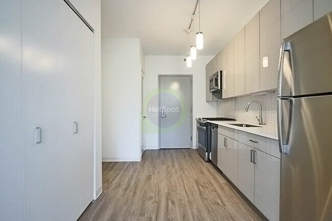 Photo - 817 W Van Buren St Unit 509