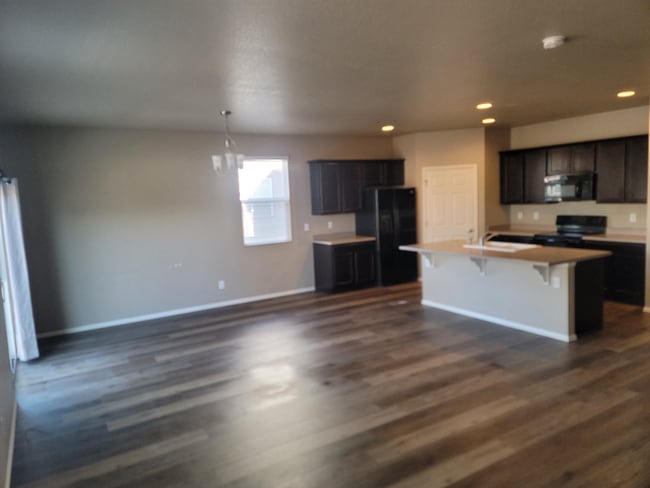 Photo - 3758 Torch Lily St