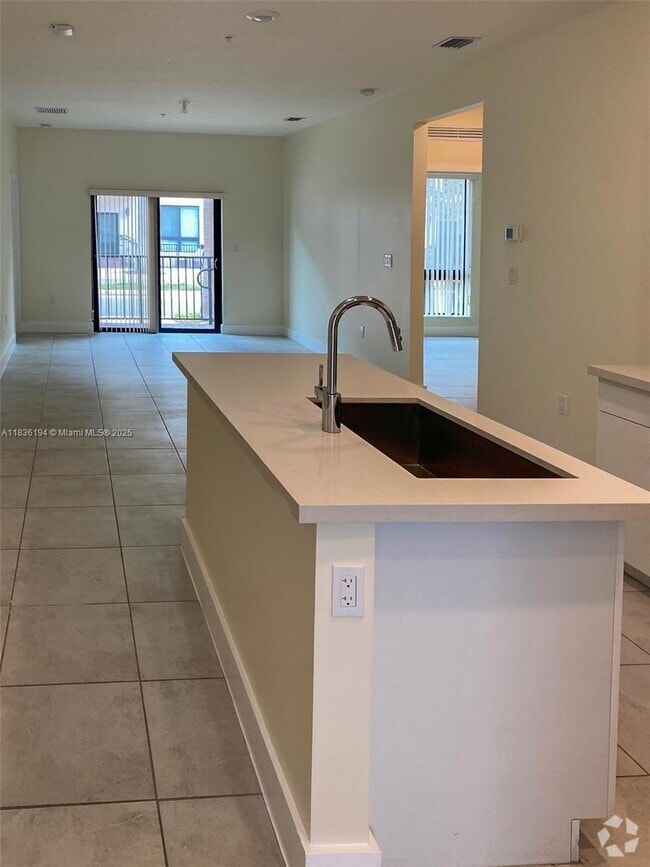Building Photo - 8301 NW 41st St Unit B-107 Rental
