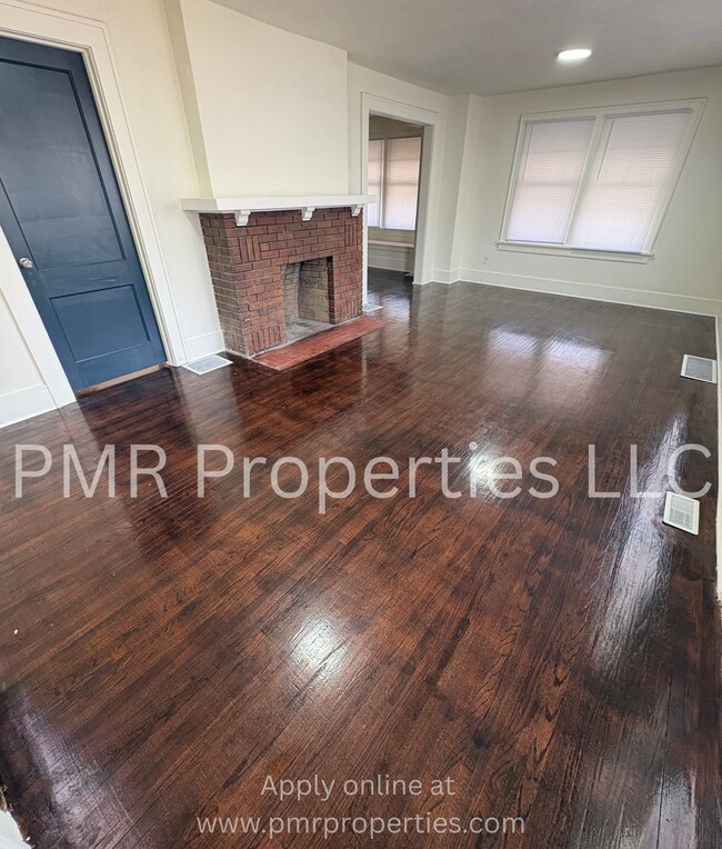 Photo - 3 Bedrooms/ 2 Bathrooms House