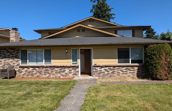 Building Photo - 8609 8th Ave W