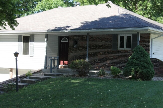 Building Photo - 18 Collins Dr Rental