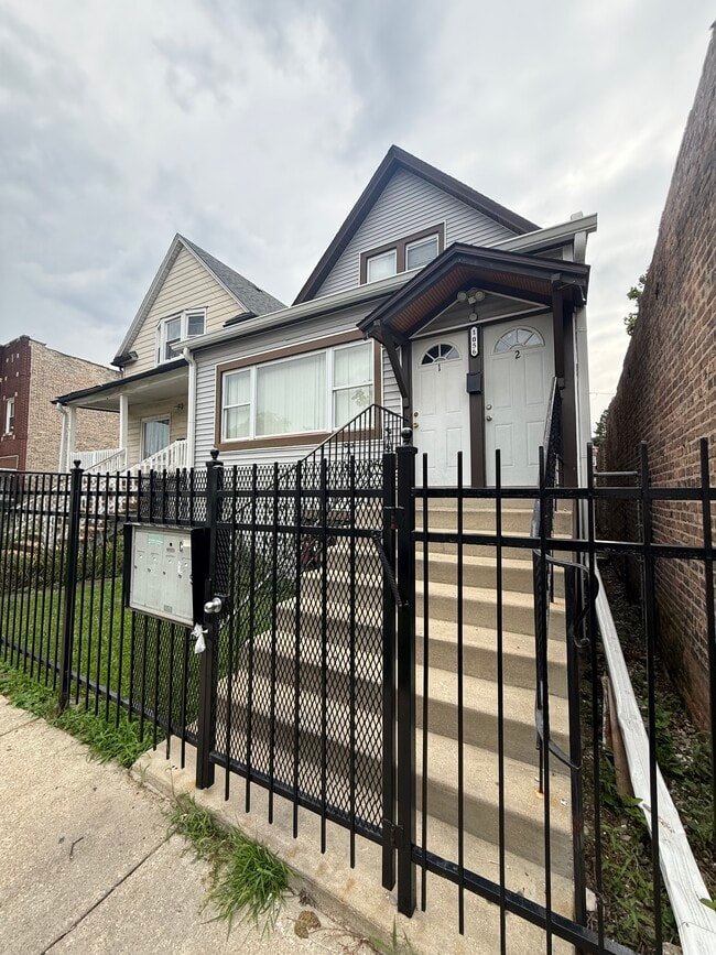 Building Photo - 1056 N Parkside Ave Unit G