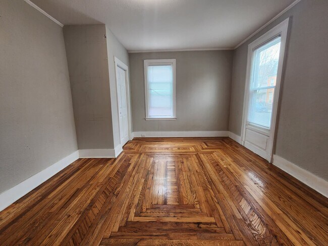 Photo - 74 William St Unit 1F