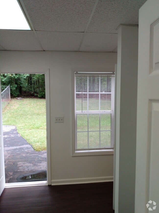 Building Photo - 1346 Center Point Rd Unit 1346A Rental